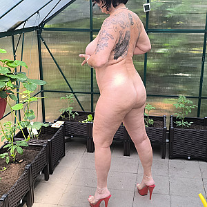 Das erste Bild von Accent1's Galerie - Pgirl im Gewächshaus 2.