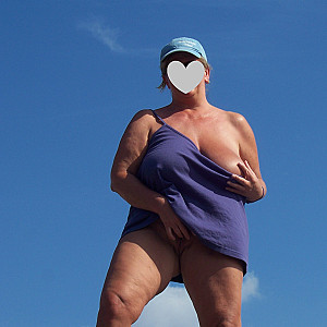 Fotoshooting über dem Strand Galeriebild