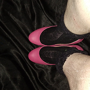 Black ankle socks and pink high heels 4 gallery image