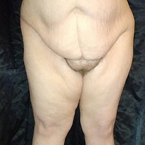 Meine dicken Titten mit einer Schleife Galeriebild