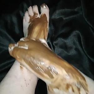 Leck Nutella von meinen Füßen Galeriebild