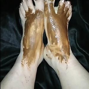 Leck Nutella von meinen Füßen Galeriebild