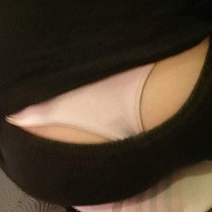 First image of visore's Gallery - String visible through leggings. Part 2