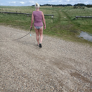 First image of Ichund123's Gallery - Walking around wearing only light clothing 😉