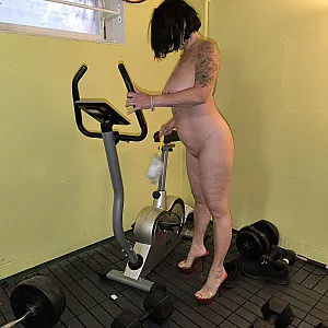 P.Girl is cleaning gallery image