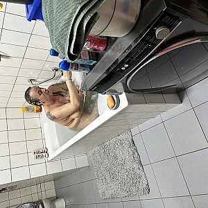 First image of Mayhem0208's Gallery - Housewife Taking a Bath 3