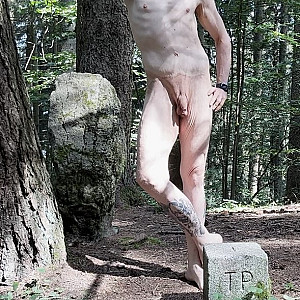 Outdoor nudes Galeriebild