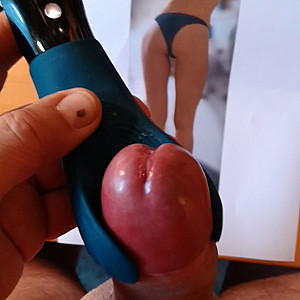 Spritzen auf die geile Jessy35... Galeriebild