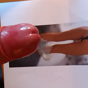 Spritzen auf die geile Jessy35... Galeriebild