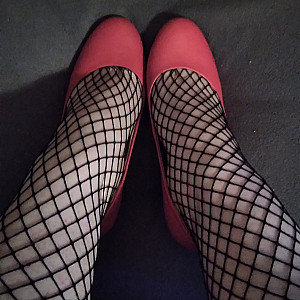 pink heels and netstockings gallery image