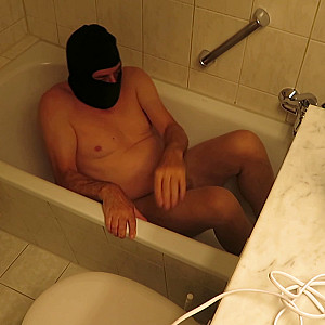 slave in the bathtub 03 gallery image