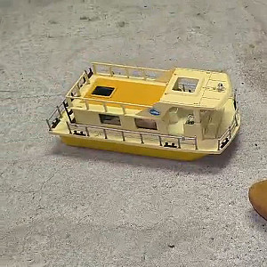 First Image Of Accent1's Video - Crushing Zeit...High Heel Stiefel und das Spielzeug Boot