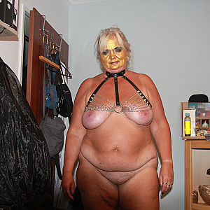 First image of skorstier6368's Gallery - Horny hangers